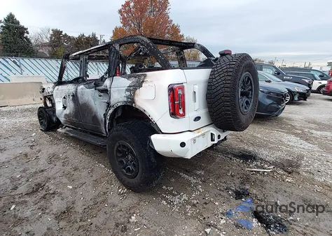 2023 Ford Bronco Wildtrak z USA, uszkodzony, nr VIN 1FMEE5DP6PLB45348